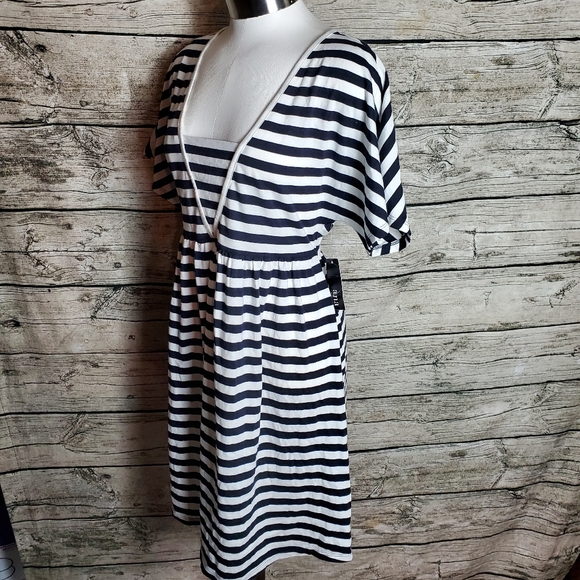 A.n.a Summer Black/White Dress Size Large.Pit to pit approx: 17 inches Right - Picture 4 of 9
